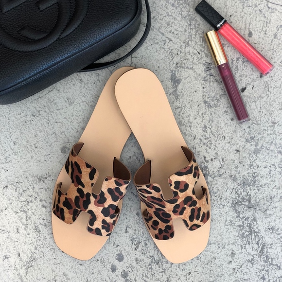LEOPARD LOVE Flats - Picture 2 of 5